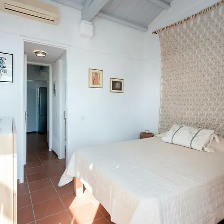 Ararat House *