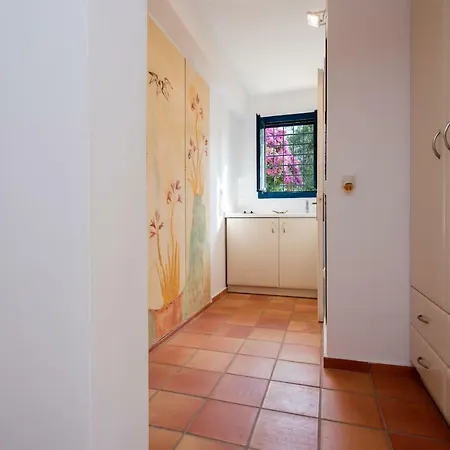 Ararat House * Barbati